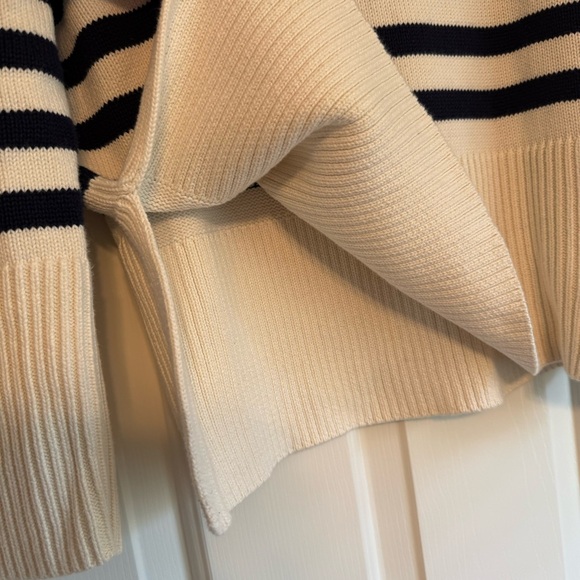 GAP 24/7 Split Hem Polo Sweater White W/Blue Stripes V Neckline W/Collar XS - Picture 5 of 10